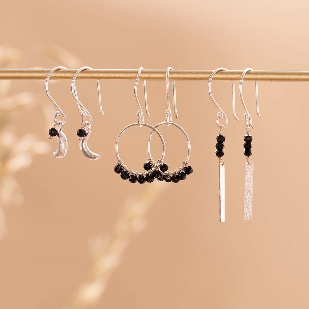 A Beautiful Story earrings 'Generous' moon - onyx