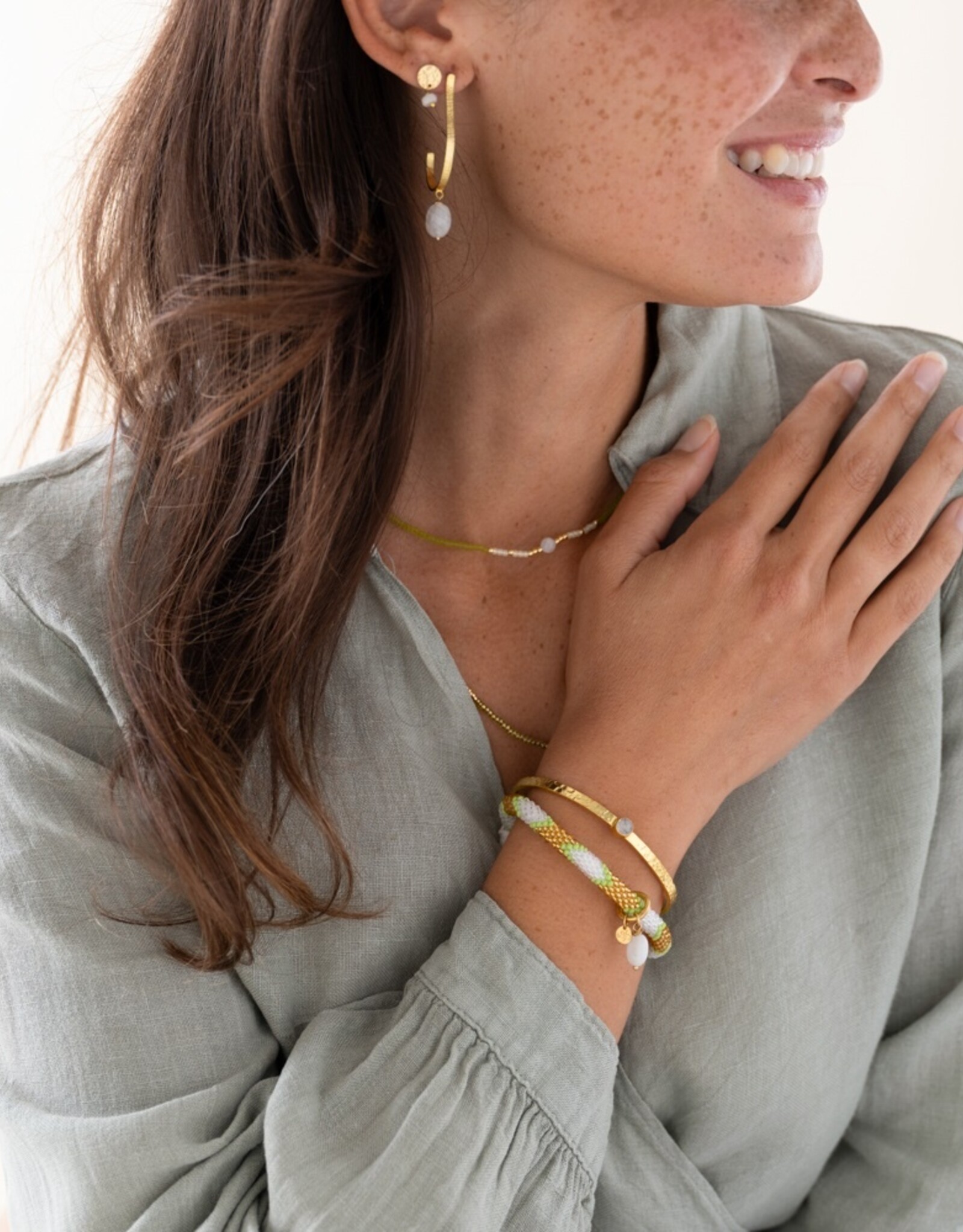 A Beautiful Story bracelet 'Sensitive' moonstone - gold