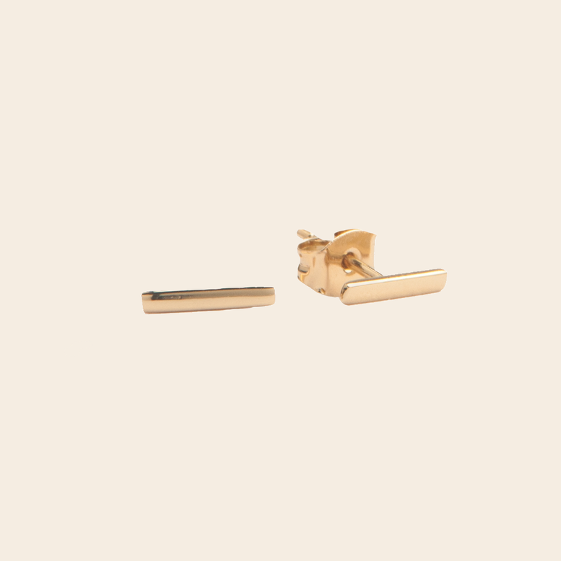 All the Luck in the World set/2 studs 'Bar' - gold