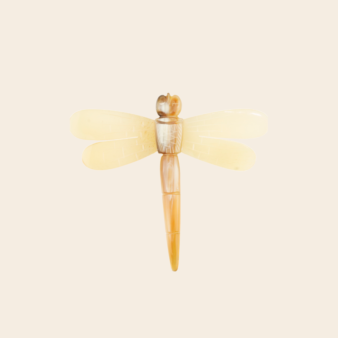 L'Indochineur brooch 'Dragonfly' - light horn