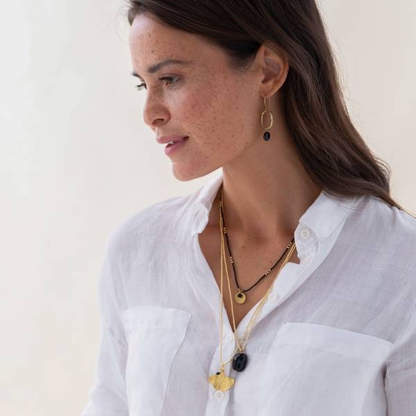 A Beautiful Story ketting 'Paradise' ginkgo -zwarte onyx goud