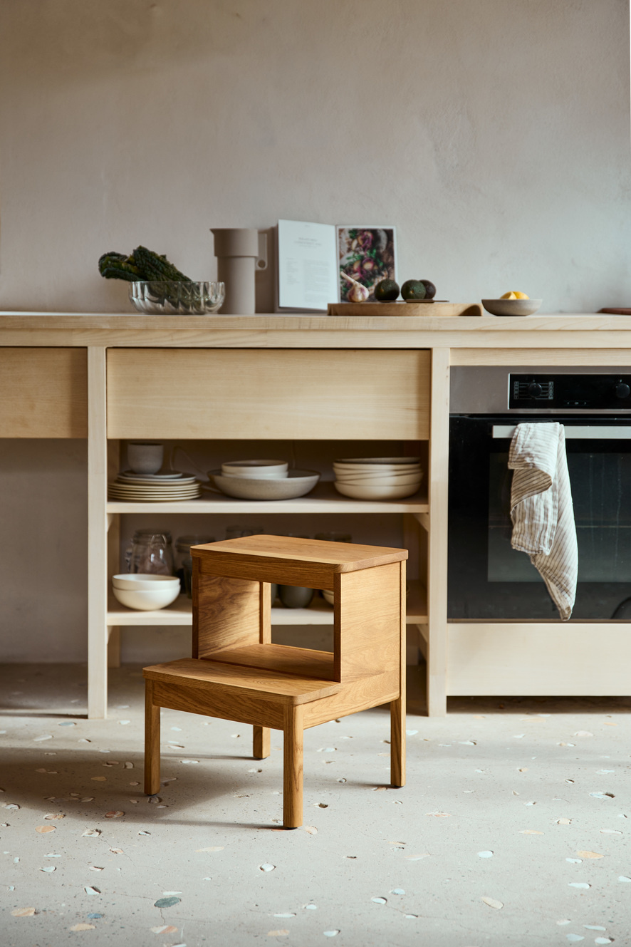 Form & Refine stepstool ‘A Line’ - oak
