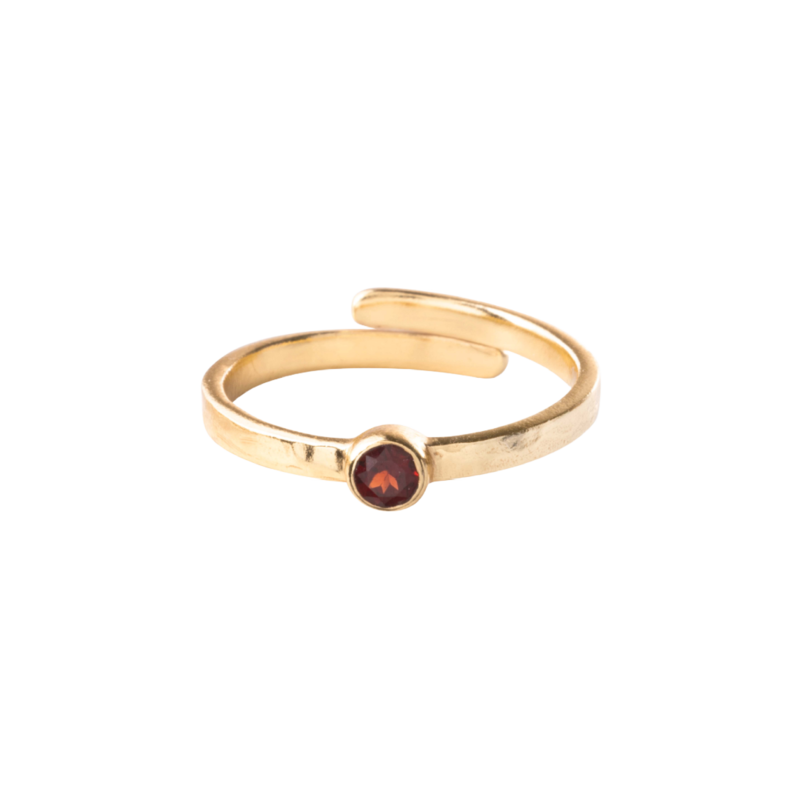 A Beautiful Story - Timeless ring 'Companion' - granaat