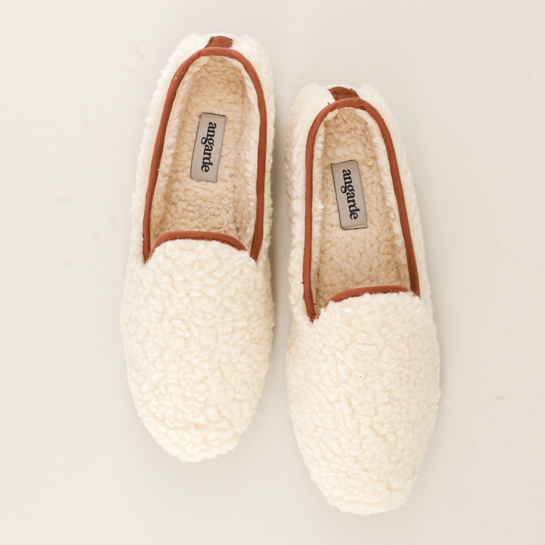 Angarde pantoffels 'Bouclette' - camel