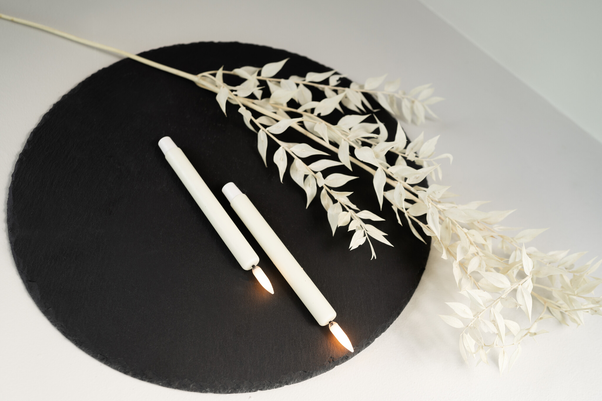 Uyuni set/2 taper candles - nordic white