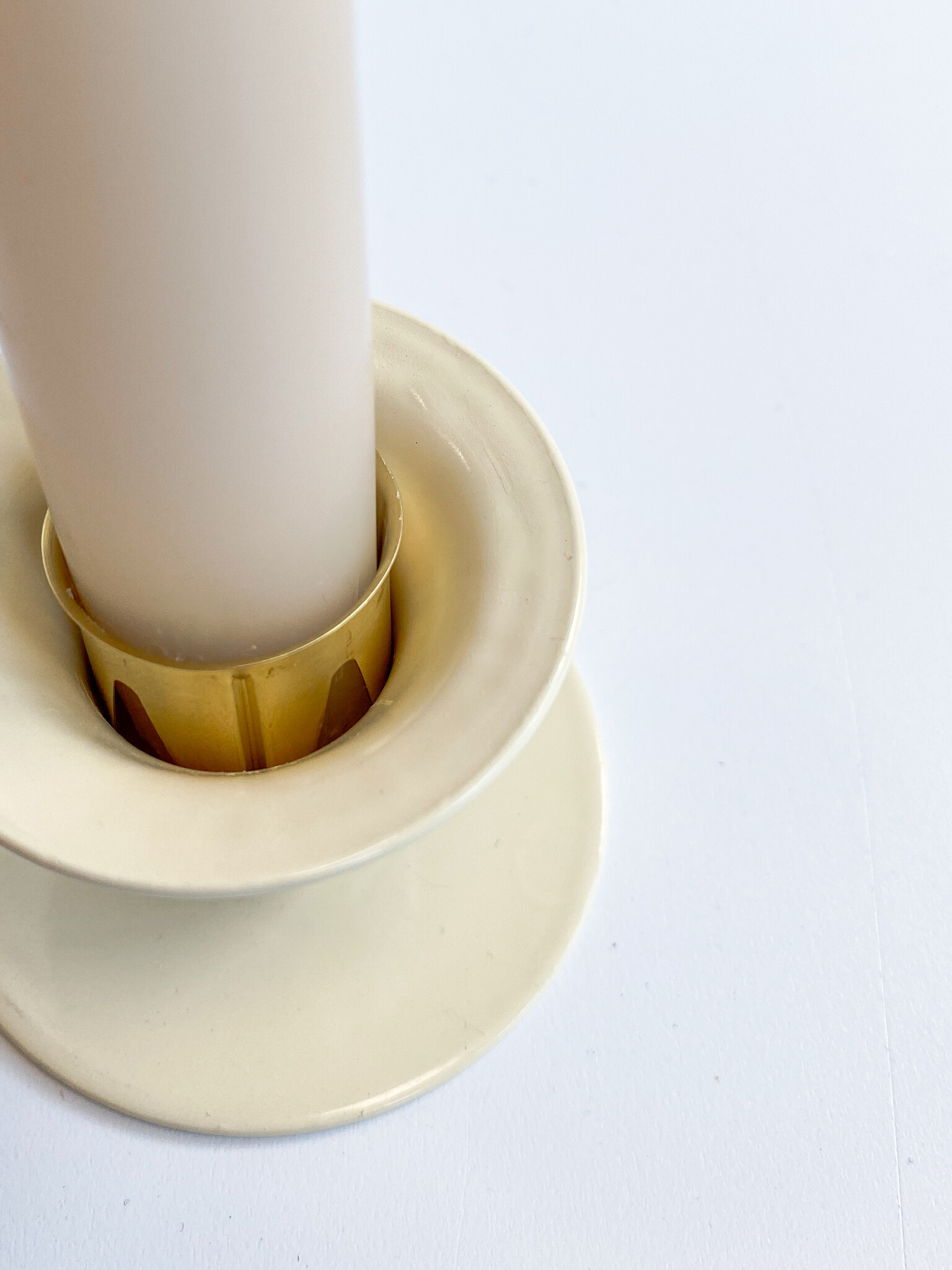 Kunstindustrien kandelaar 'Bell' - latte