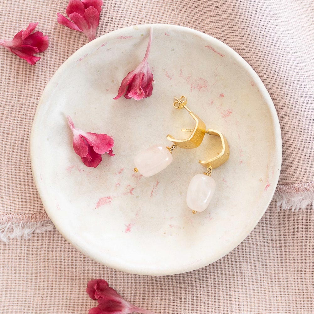 A Beautiful Story earrings 'Honest' - rose quartz