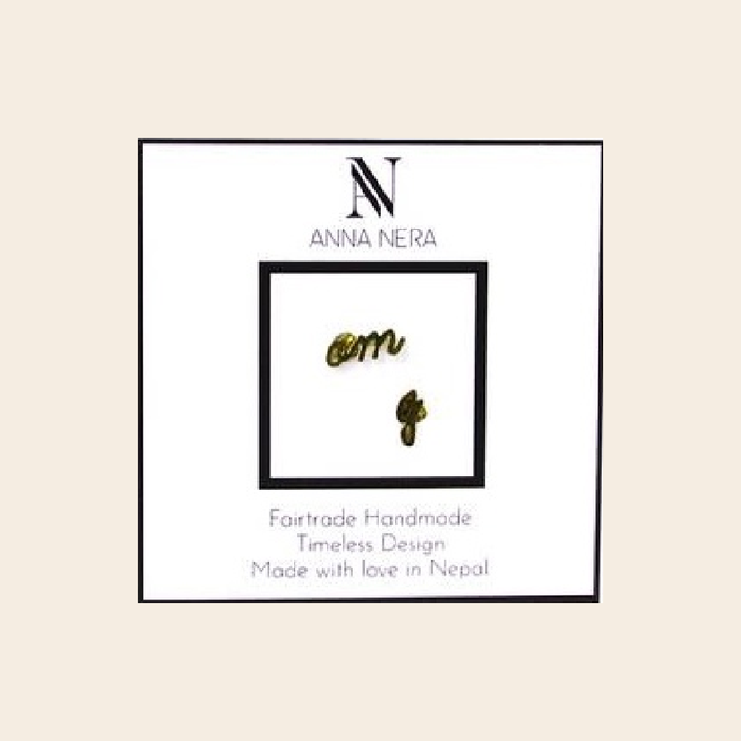 Anna Nera Oorbellen 'Om G' - brass