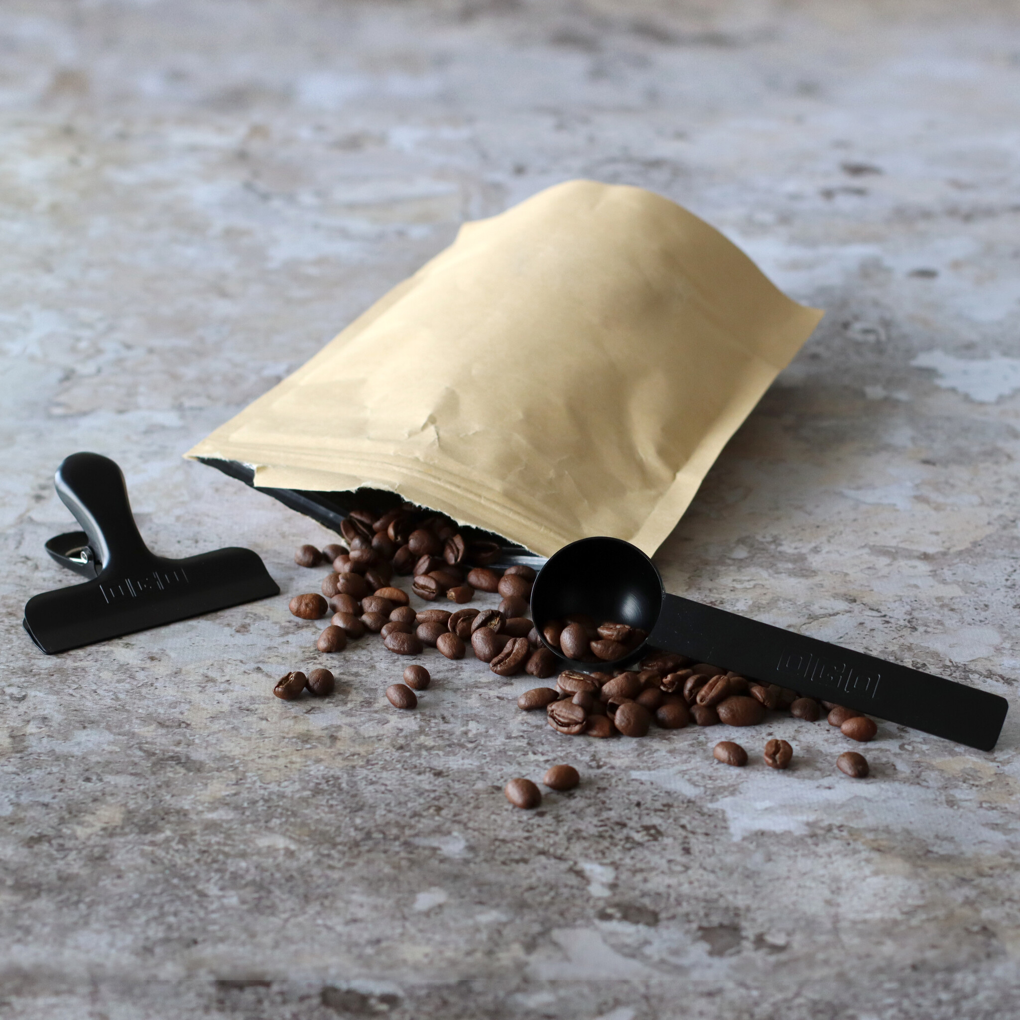 Ogo Living serving spoon with tong - black