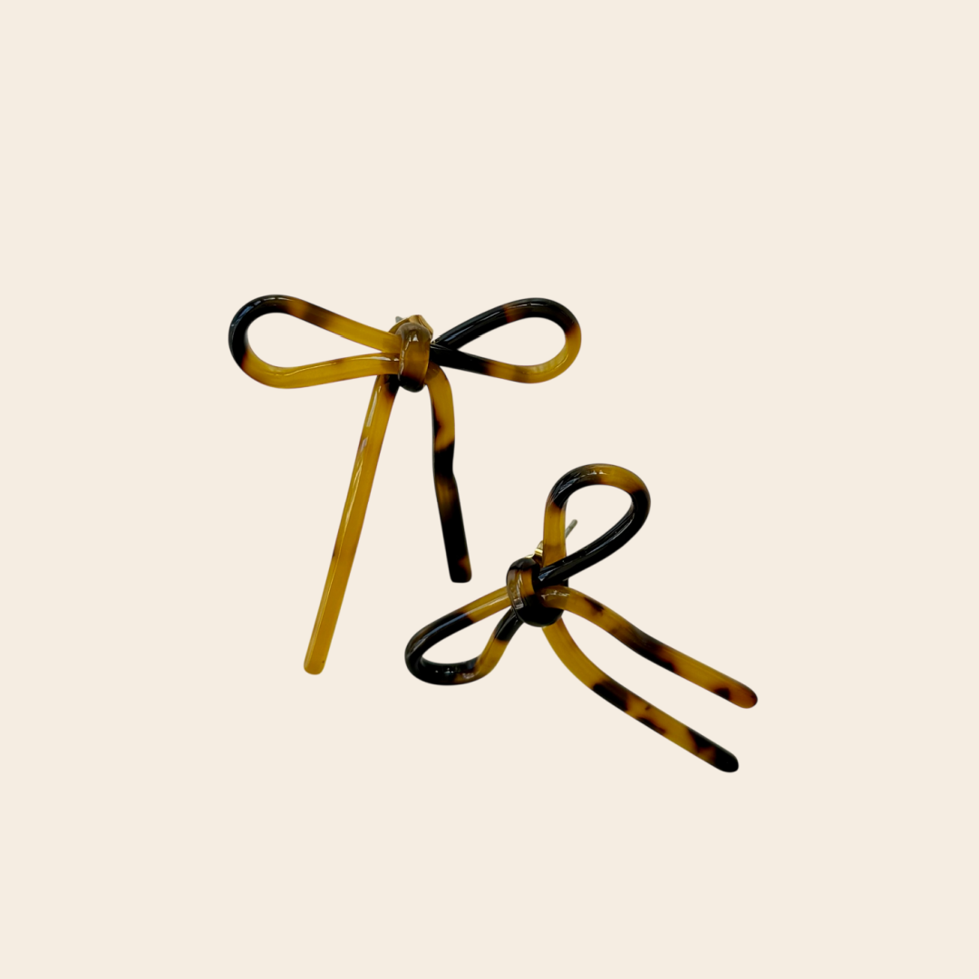 ByBjor oorbellen 'Bow' - bruin