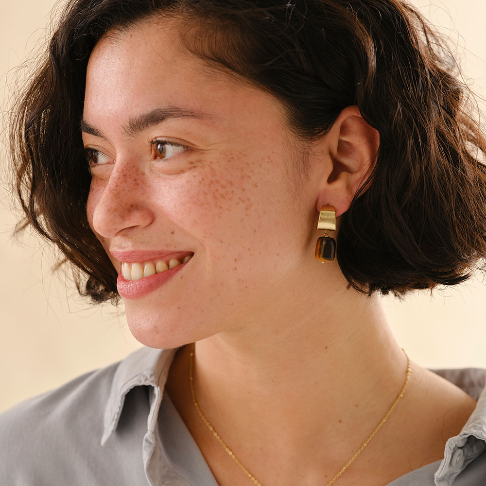 A Beautiful Story earrings  'Honest' - tigerstone