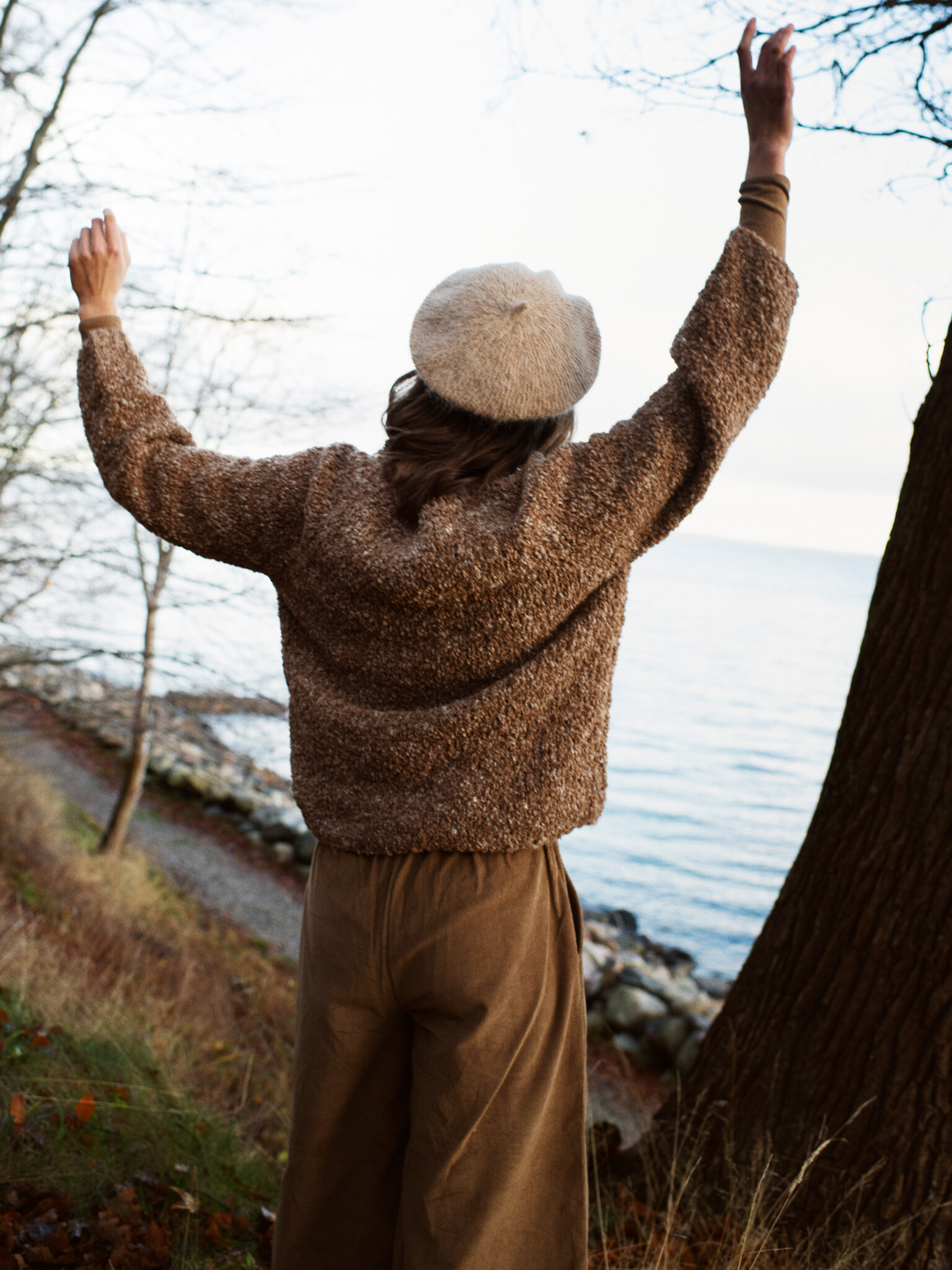 Serendipity beret  'Suri' rib alpaca - pine cone