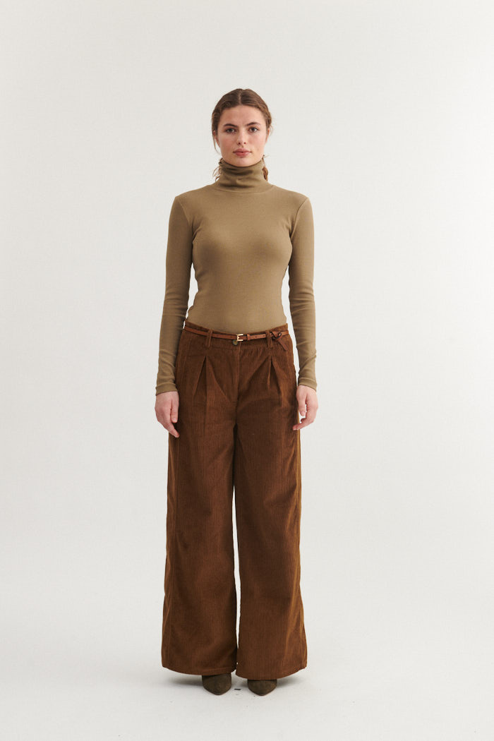 Basic Apparel broek 'Isa' katoen - desert palm