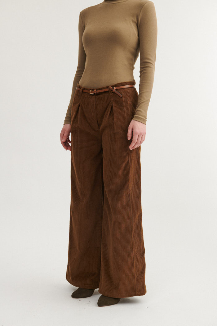 Basic Apparel broek 'Isa' katoen - desert palm