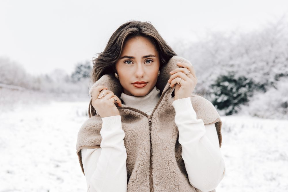 Alwero bodywarmer 'Isla Light' wol - tan