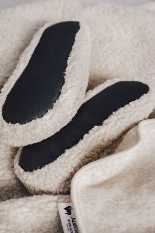 Alwero slippers 'Siberian' wool - beige