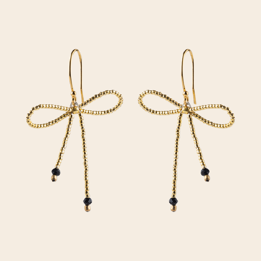 A Beautiful Story oorbellen 'Bow' - onyx goud