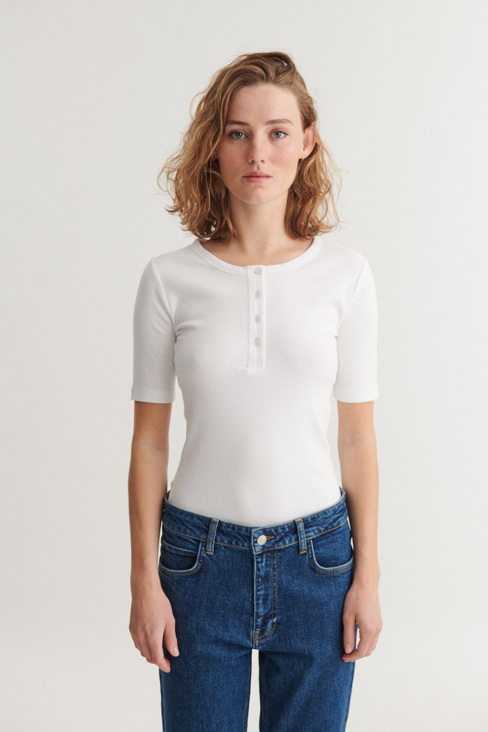 Basic Apparel granddad shirt 'Ludmilla' - wit