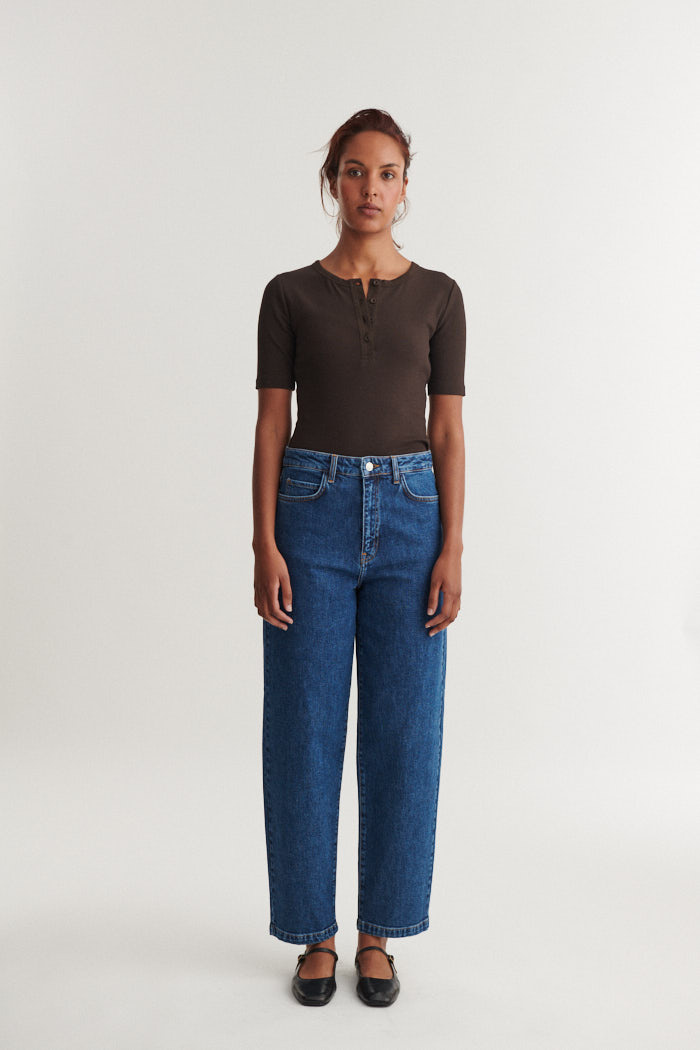 Basic Apparel granddad shirt 'Ludmilla' - chocolate