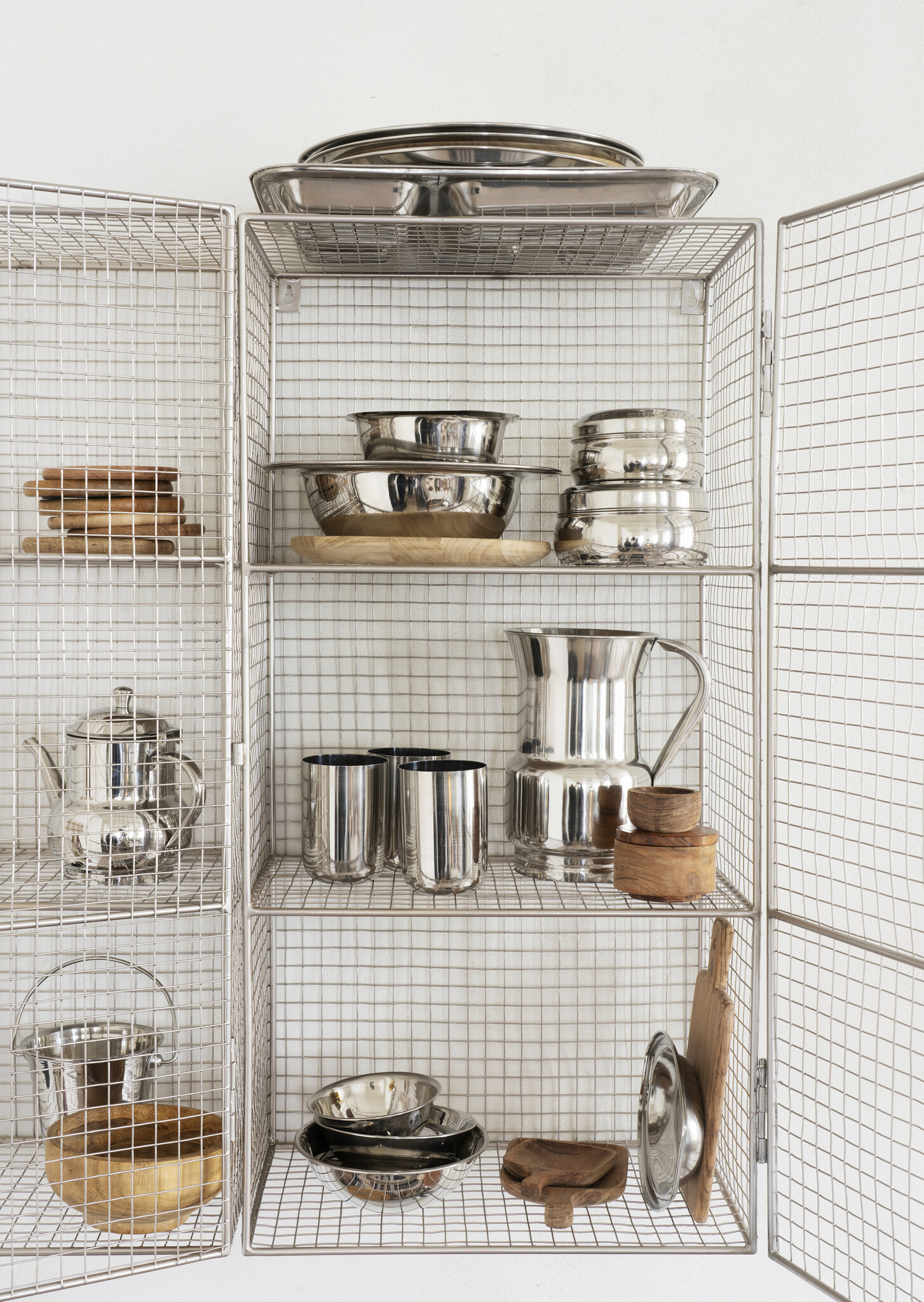 Madam Stoltz wall cabinet 'Brut' - iron