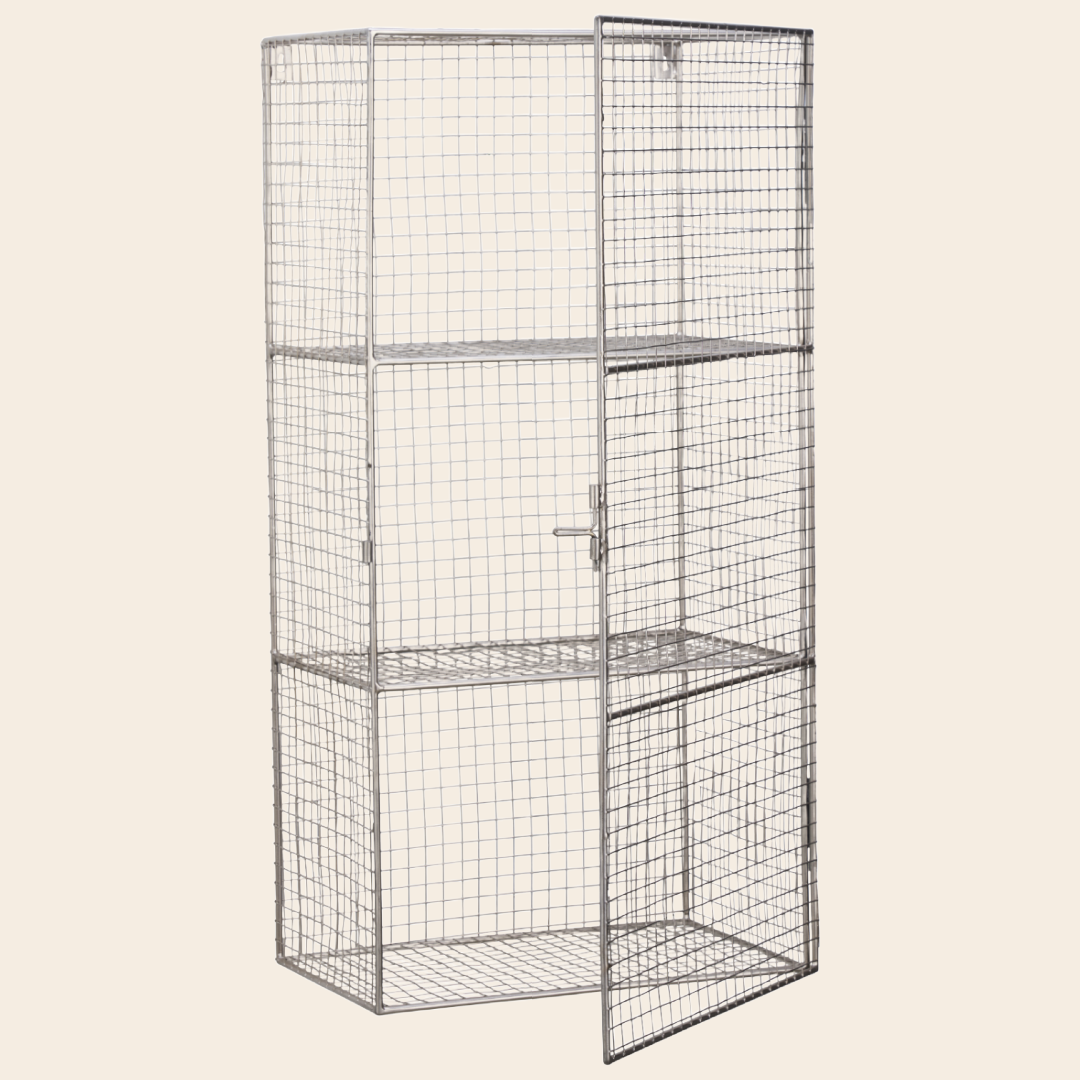 Madam Stoltz wall cabinet 'Brut' - iron