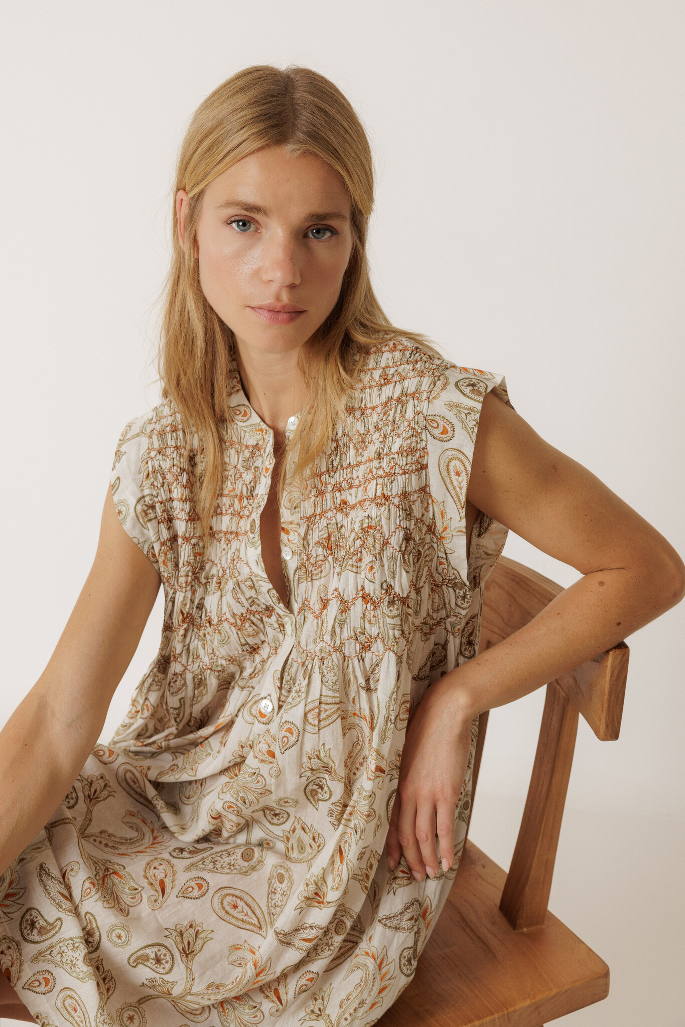 Indi & Cold jurk 'Ruffle' katoen - ecru