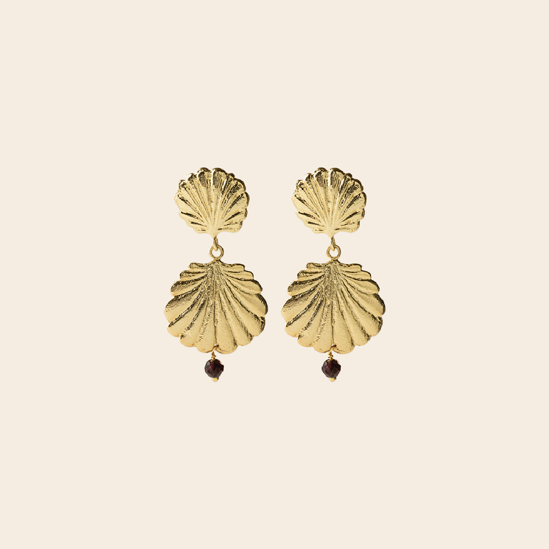 A Beautiful Story earrings 'Expressive' - garnet