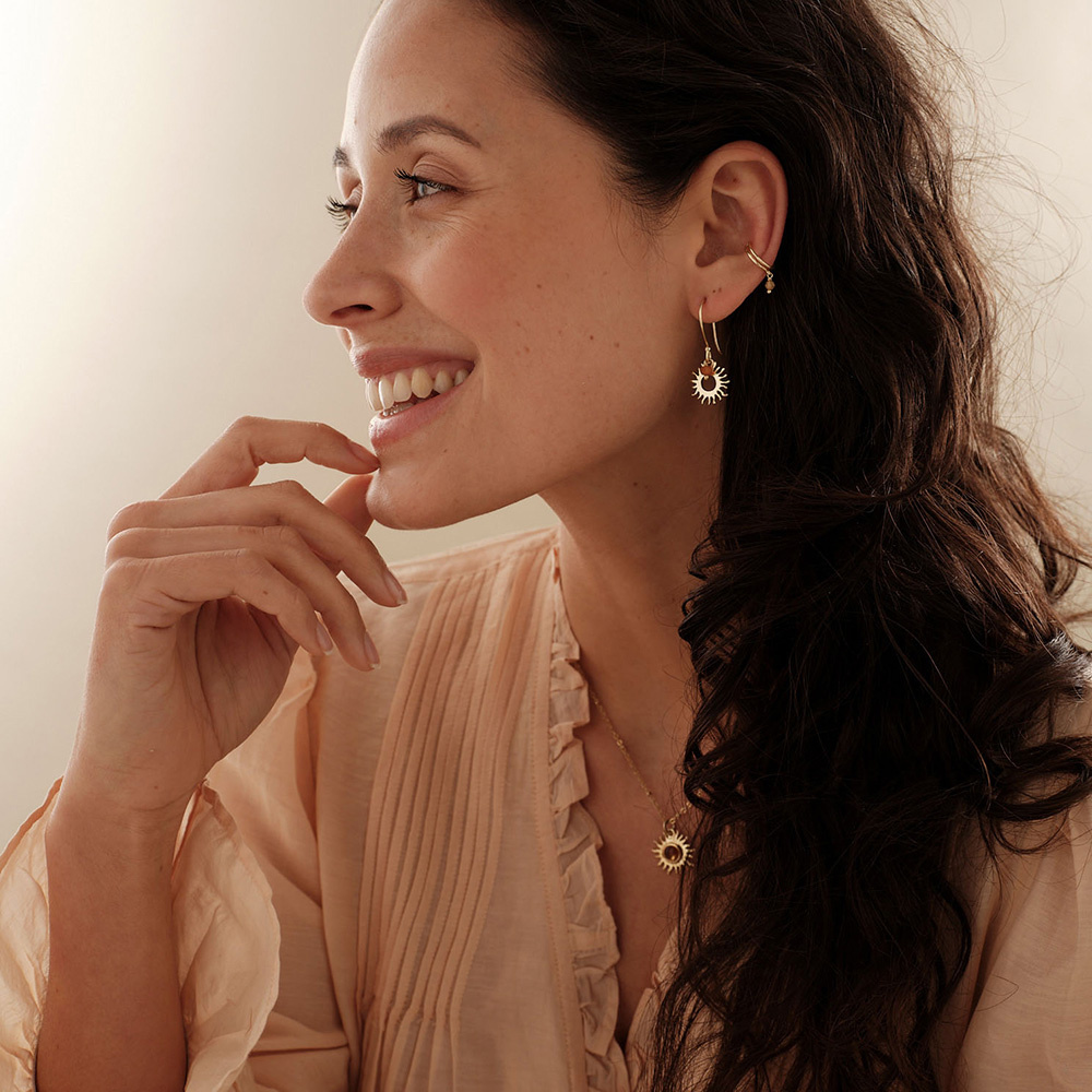 A Beautiful Story oorbellen 'Generous' zon - carneool