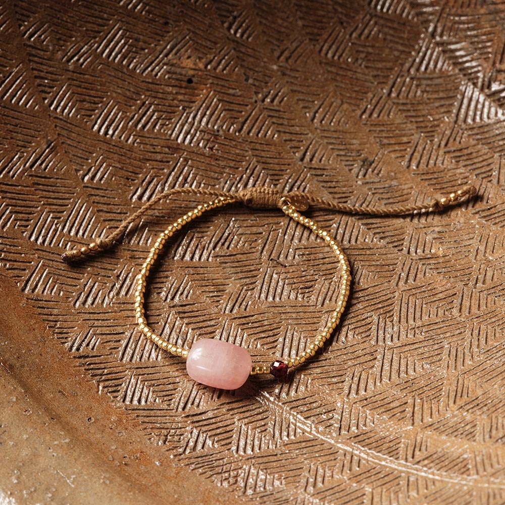 A Beautiful Story armband 'Surprise' rozenkwarts / granaat