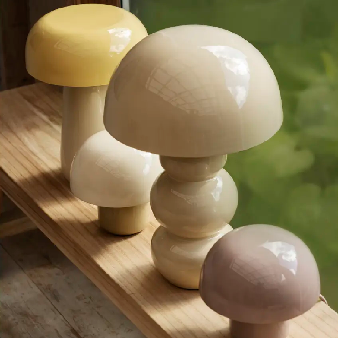 Madam Stoltz lamp 'Bordslampa' enamel - beige