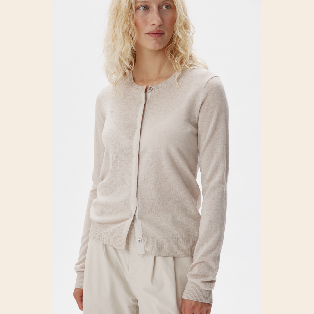 Six Ames vest 'Ulla' merinwol - silver white