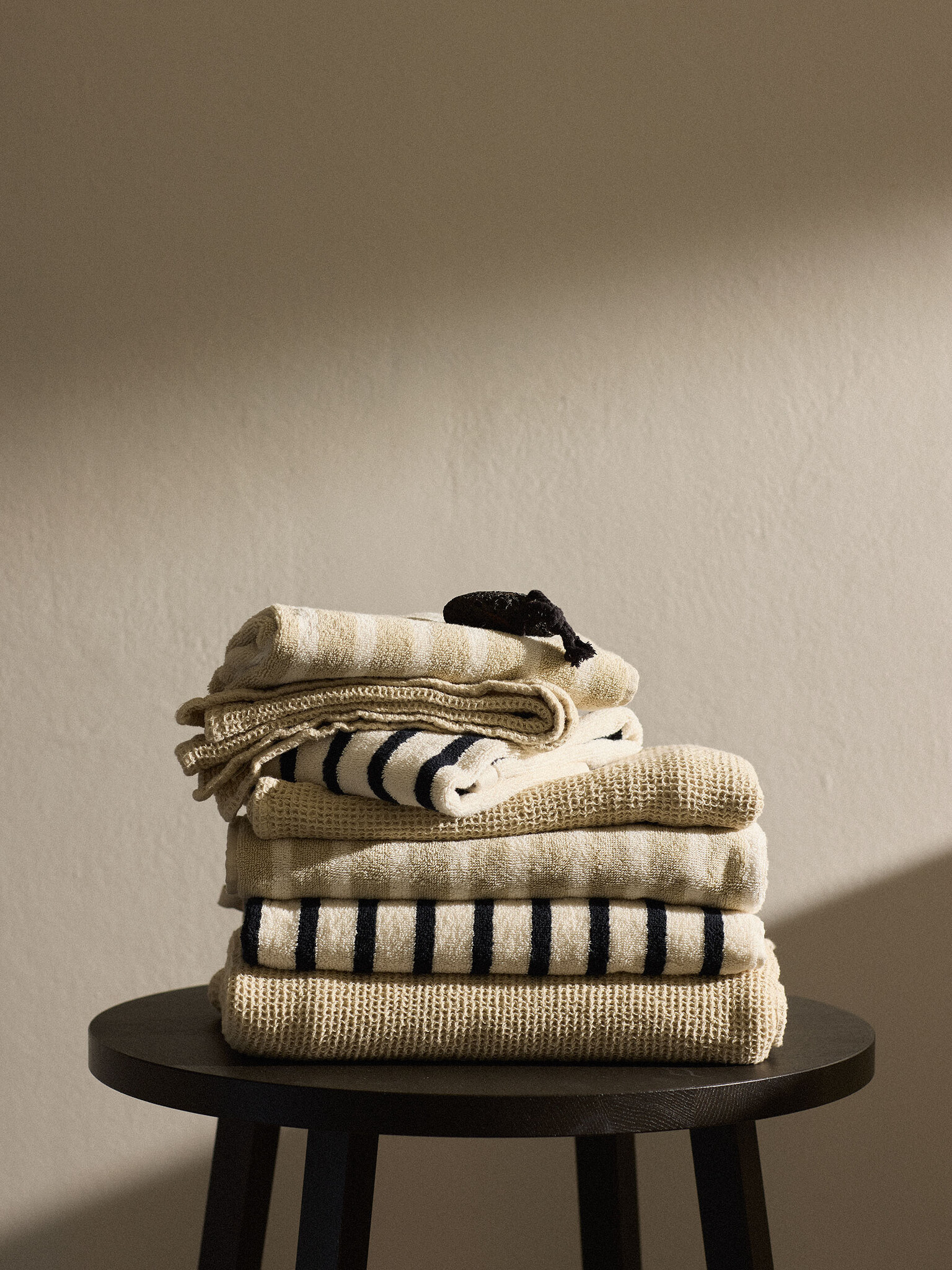 Tell me More handdoek 'Bonnie'  - beige
