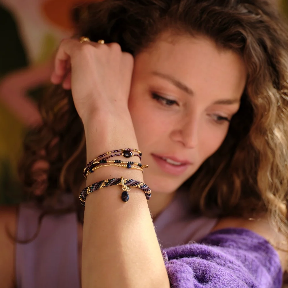 A Beautiful Story armband 'Unwritten' - granaat