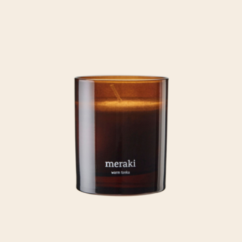 Meraki scented candle 'Warm Tonka'