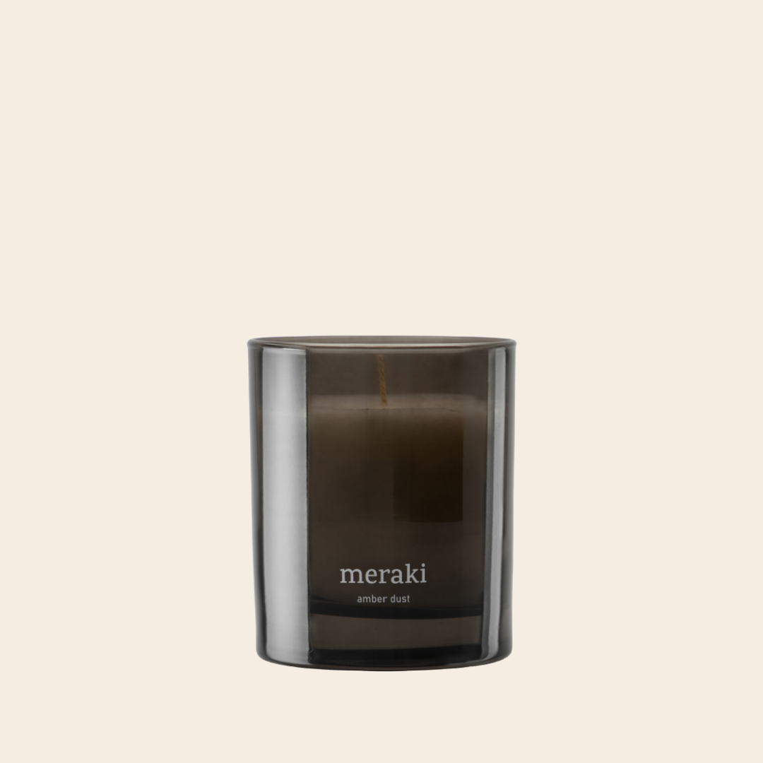 Meraki scented candle 'Amber Dust'