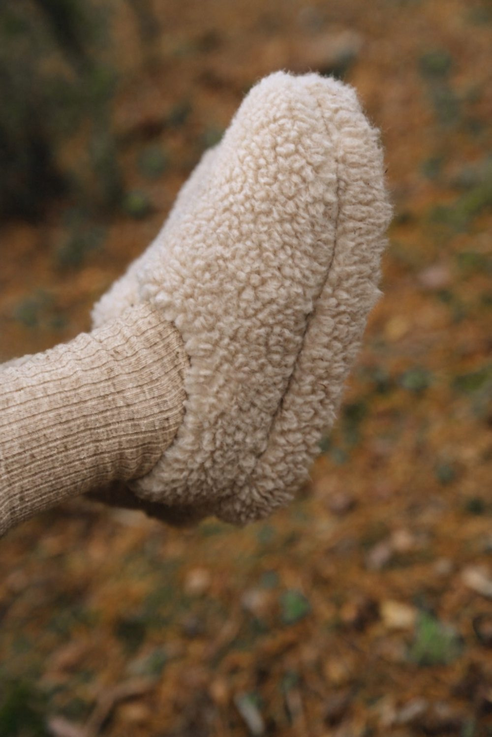 Alwero slippers 'Siberian' wool - beige