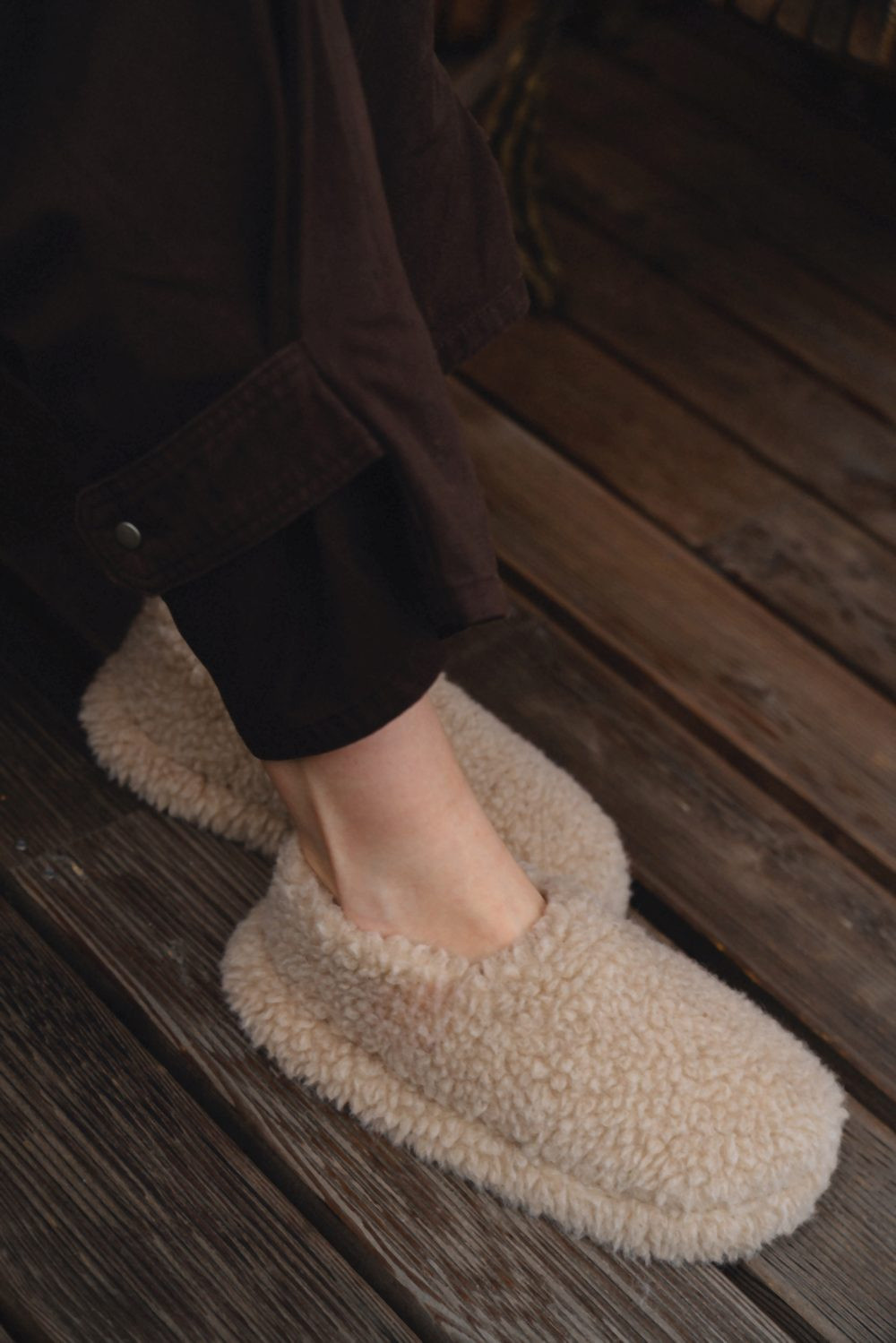 Alwero slippers 'Siberian' wool - beige