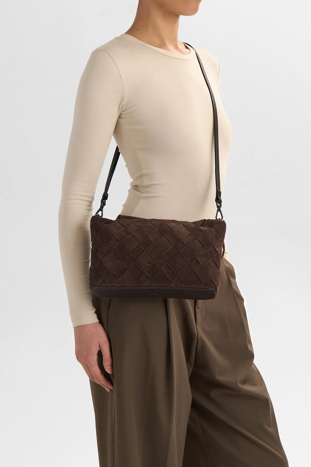 Markberg Umhängetasche 'Celin' Wildleder - dark brown