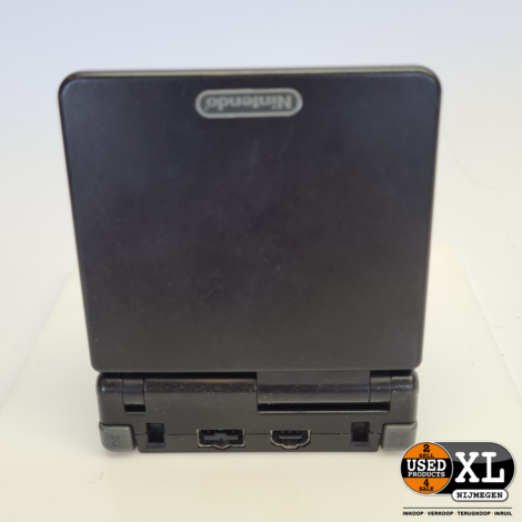 Nintendo Game Boy Advance SP Met Lader en Spel