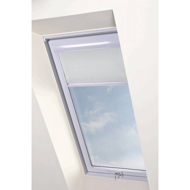 Intura Multistop rolgordijn wit aluminium frame voor kunststof dakramen