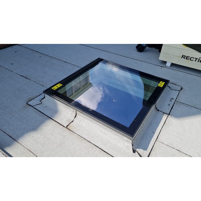 Intura Platdakraam Intura PGX B1 100x100cm - de vlakke lichtkoepel met triple glas HR+++