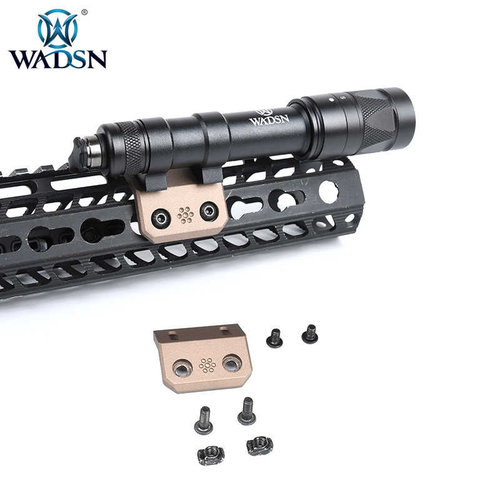 WADSN M-lok and KeyMod 45º OffSet Light Mount for M300/M600. de