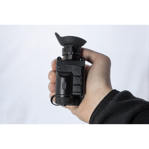 AGM StingIR-384 - Monocular Térmico Multiuso 12 Micron 384x288 (50Hz) AGM StingIR-384 - Monocular Térmico Multiuso 12 Micron 384x288 (50Hz)
