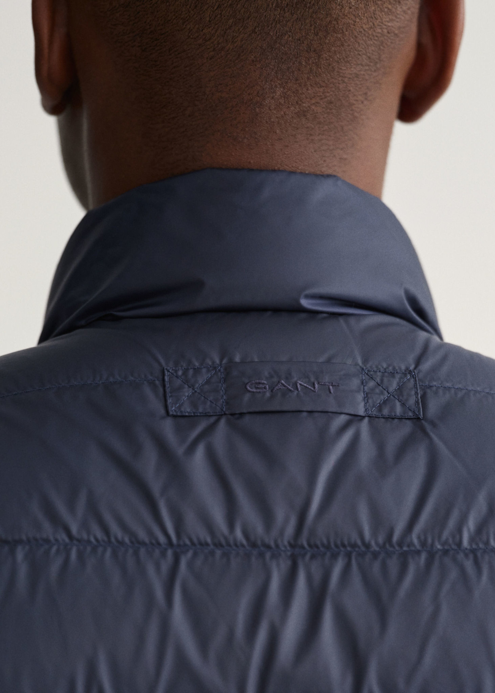 Lijm systeem verkoopplan Lichte donsbodywarmer - GANT - Kevin's Men's Wear