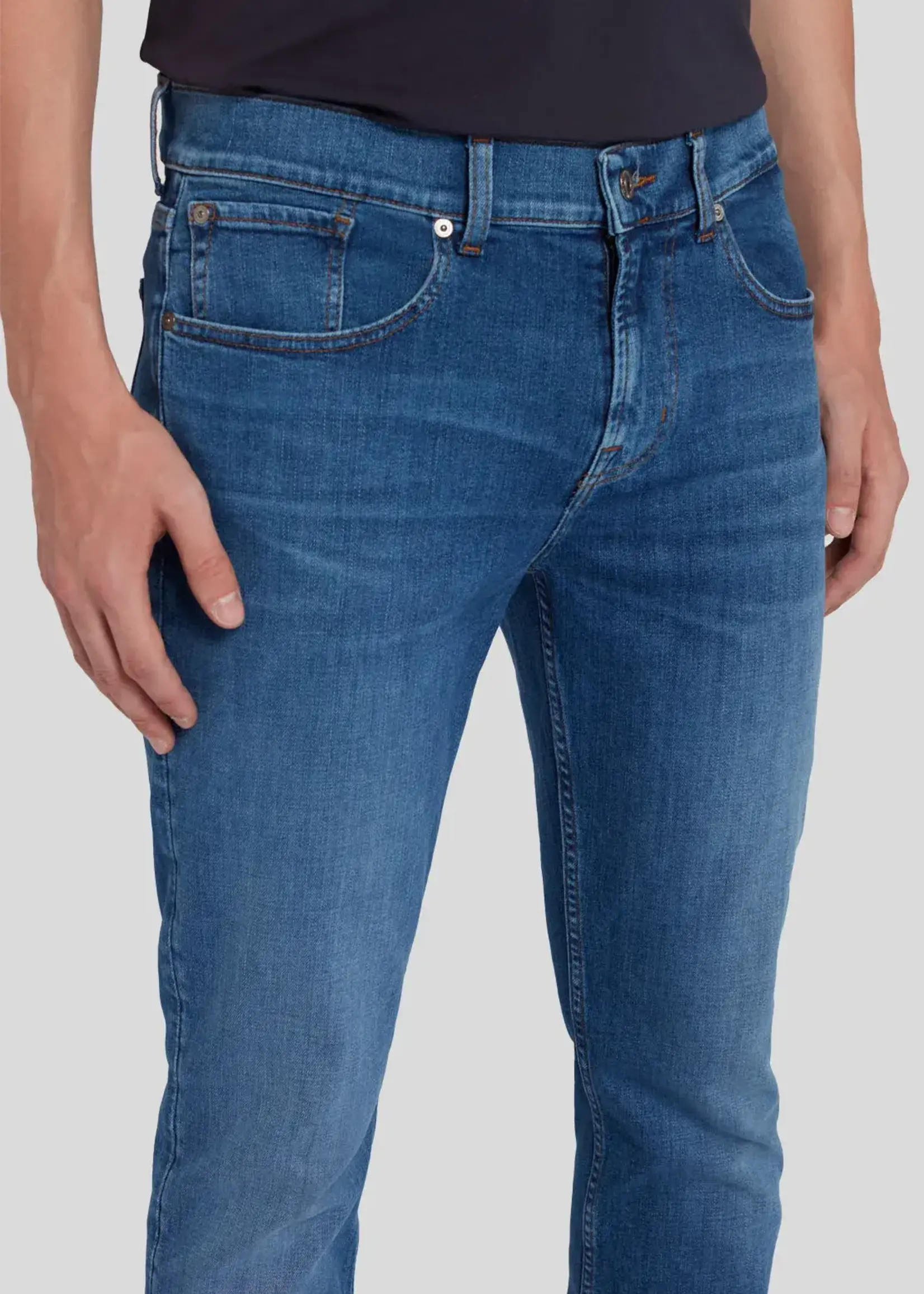 7 FOR ALL MANKIND Slimmy Tapered Stretch Tek Connected