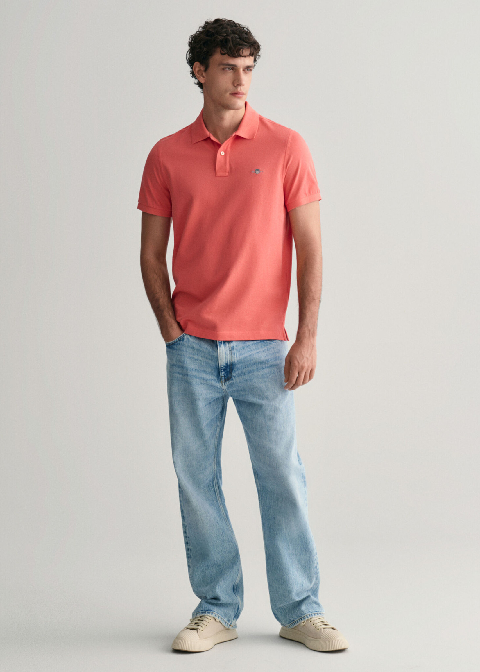 GANT Polo regular fit en coton piqué Shield - Sunset Pink