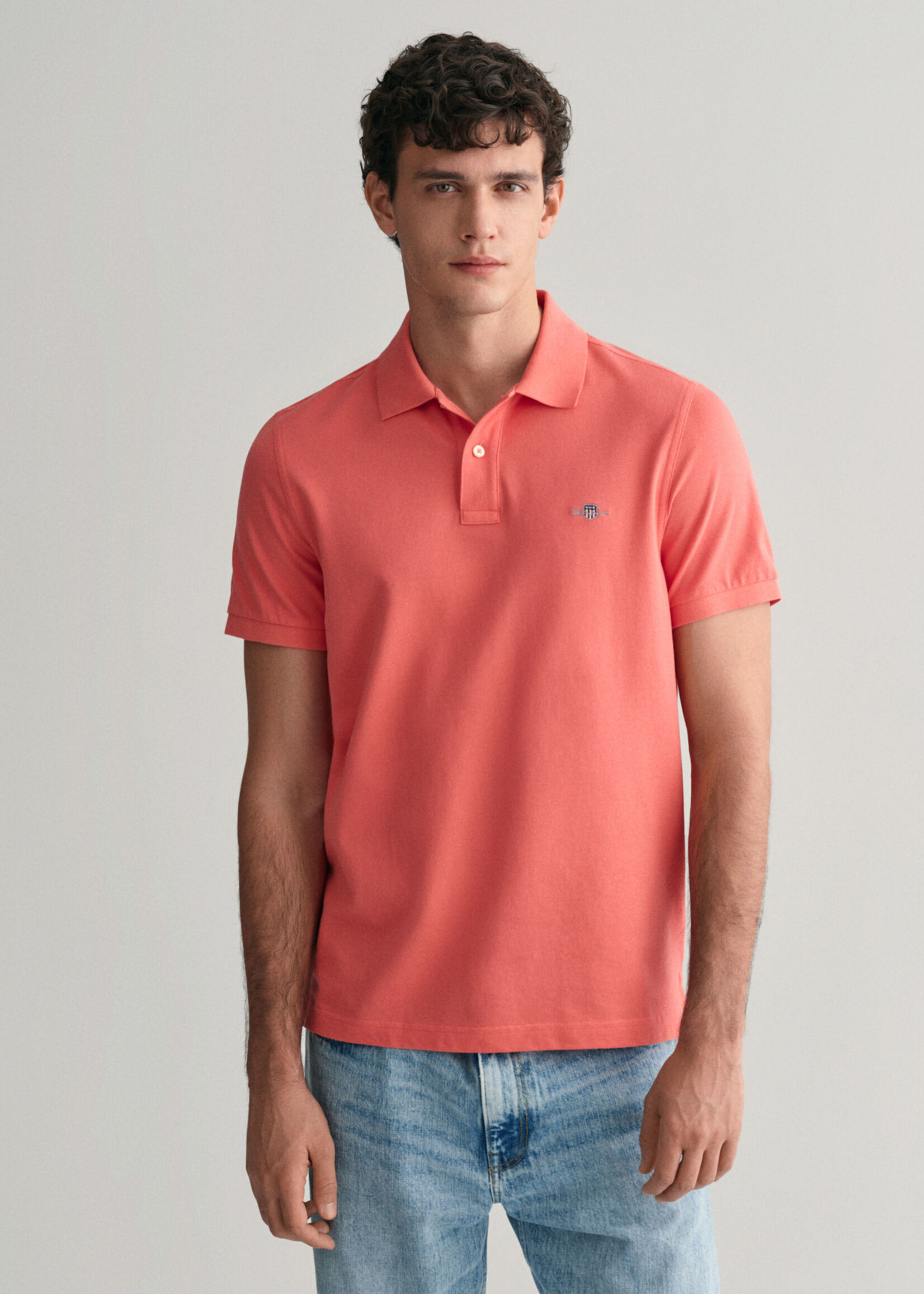 GANT Polo regular fit en coton piqué Shield - Sunset Pink