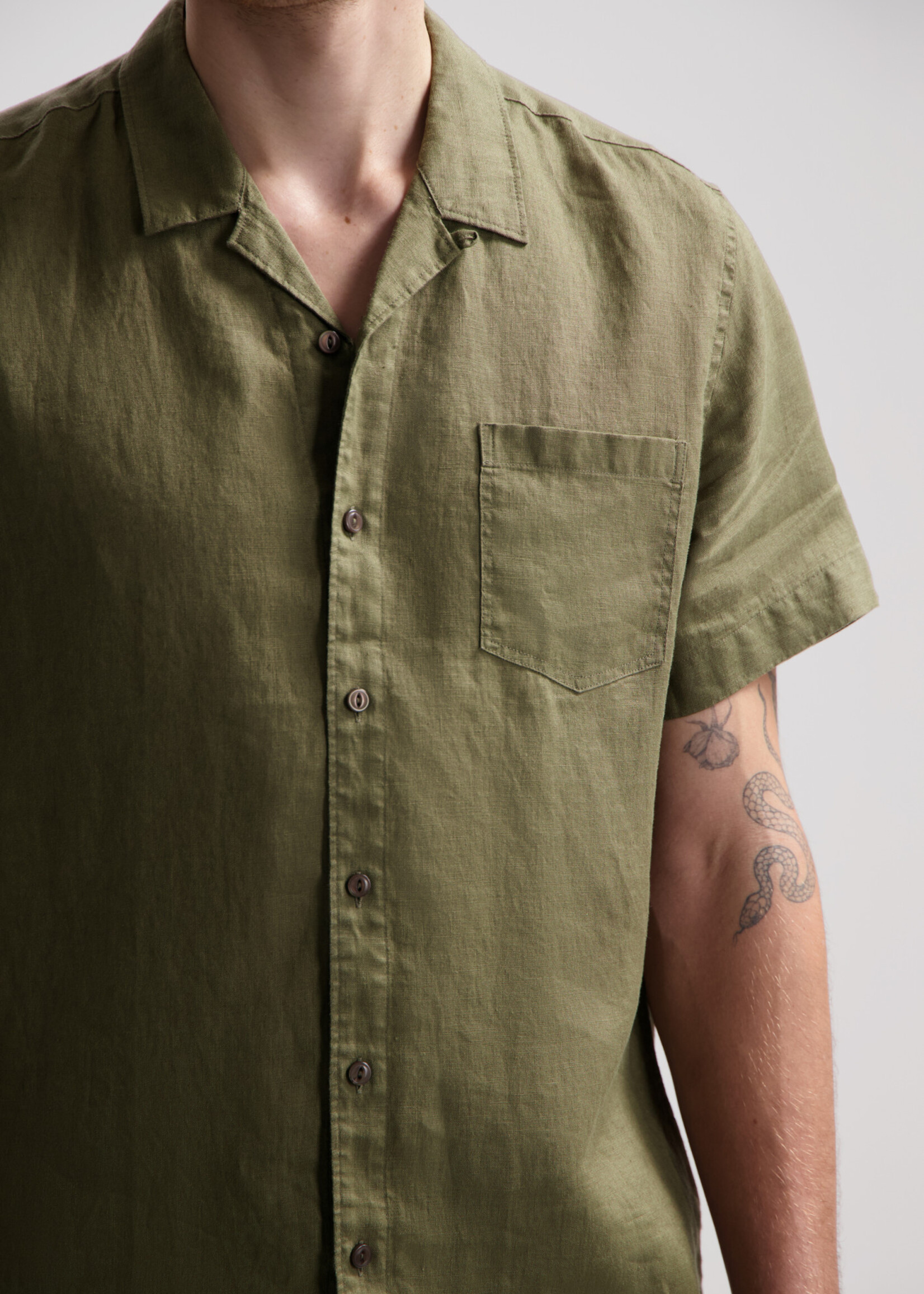 DSTREZZED Colter Resort Shirt Linen - Army Green