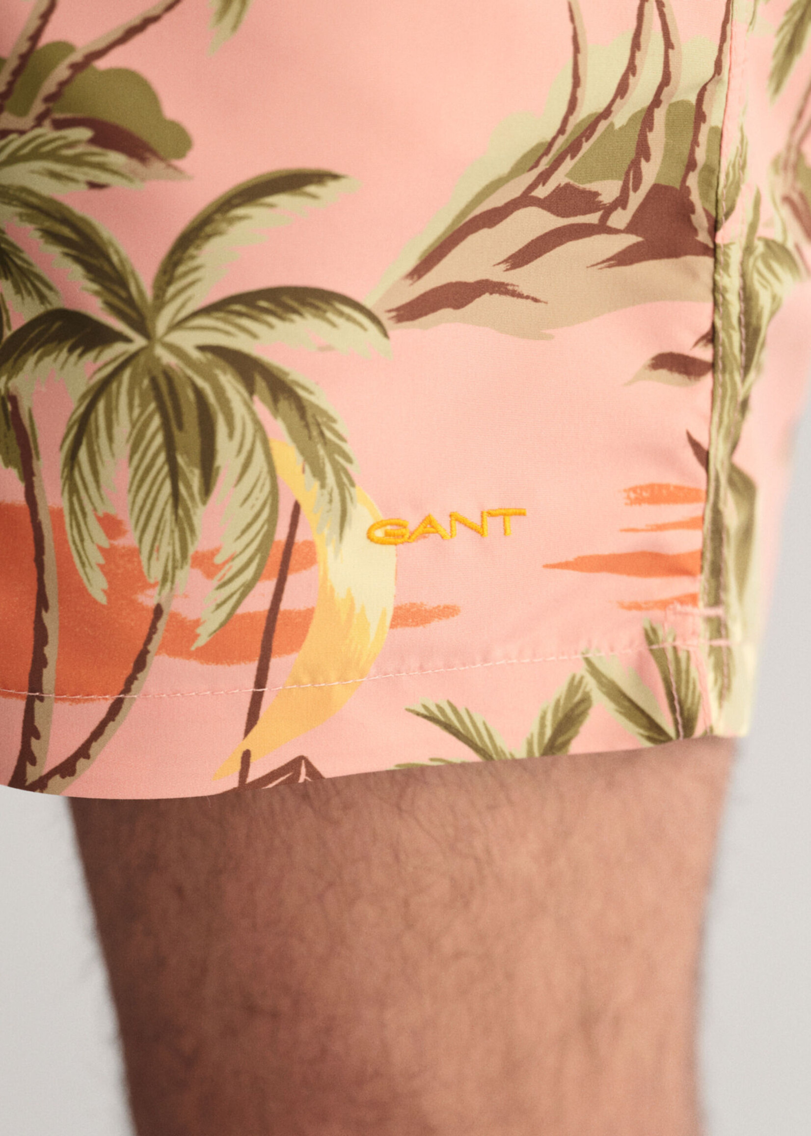 GANT Hawaiian print swim shorts - Peachy Pink