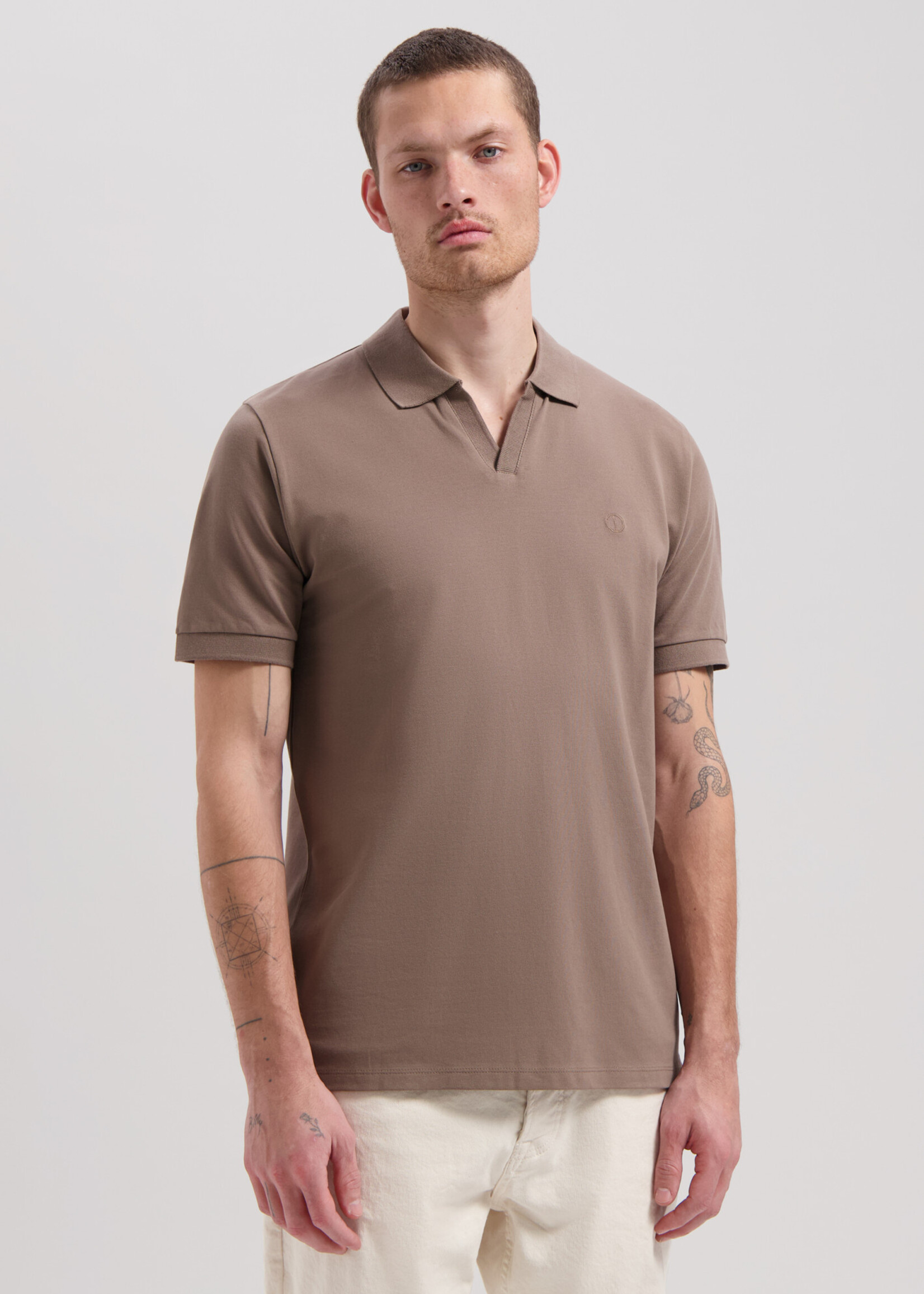 DSTREZZED The Bowie V-Neck Polo - Timber Wolf